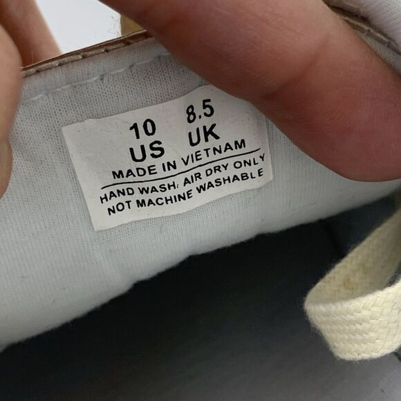 The Bedford Exchange Rose In Bloom Embroidered Faux Leather Sneakers Womens 10 - Picture 10 of 13